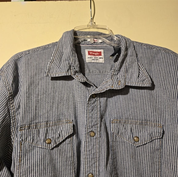 Men's Wrangler Western Shirt. - Picture 2 of 4